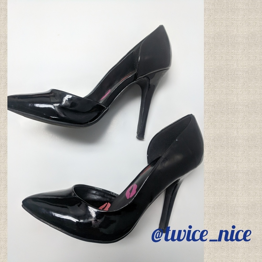 Juicy Couture Black Pumps Size 6